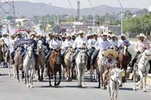 Rutas a caballo en grupo